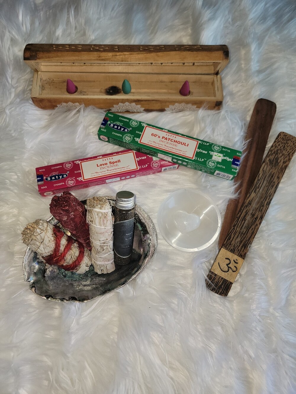Bundle of 15 Crystals Incense Sage Abalone & Incense Burners 🔮🪽🤍
